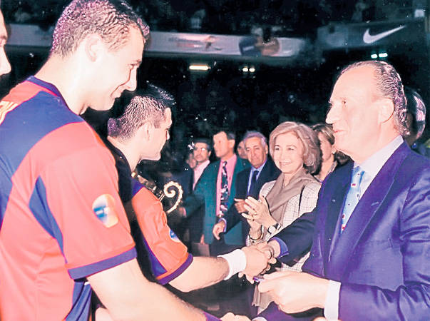Alexandru Dedu - Felicitat de Regele Juan Carlos al Spaniei in 1988 dupa castigarea Ligii Campionilor